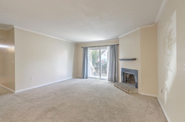 Building Photo - 1402 Camp Rd