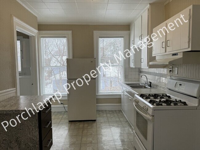 Foto del edificio - 843 Second St NW