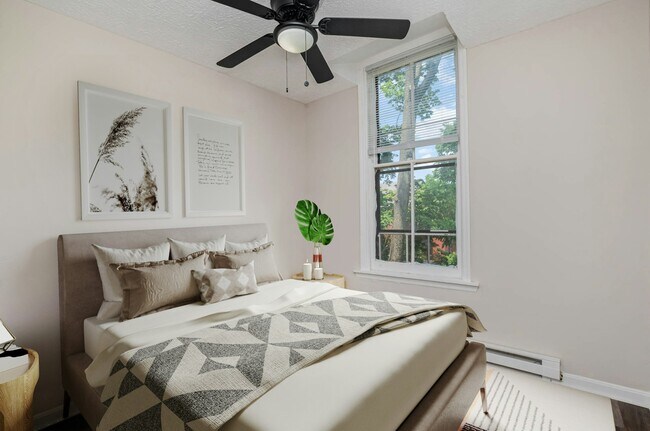 Foto del edificio - 3030 Cleinview Ave