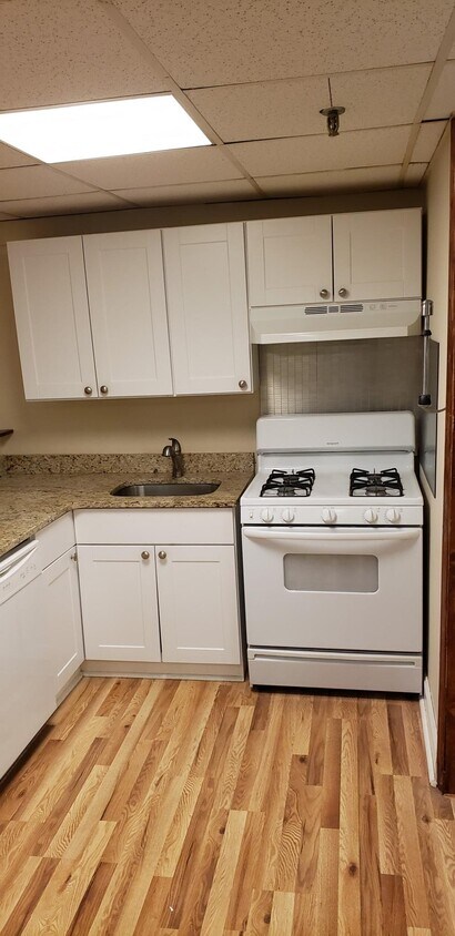 Primary Photo - 149 Winthrop Rd