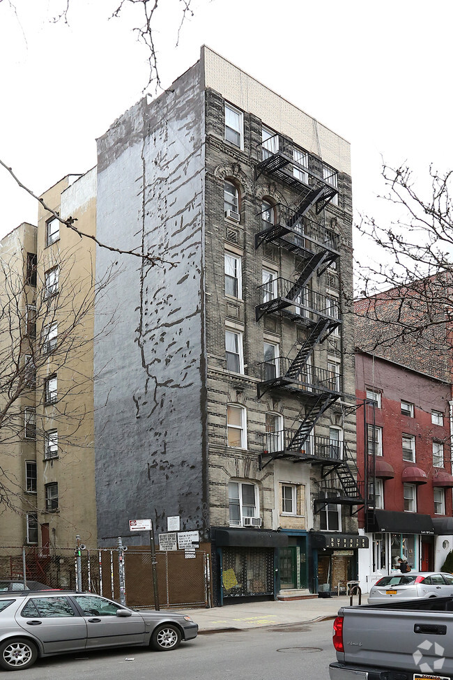 Building Photo - 322 East 11Th Street