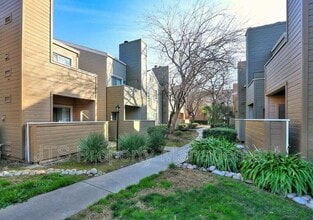 Building Photo - 1019 Dornajo Way