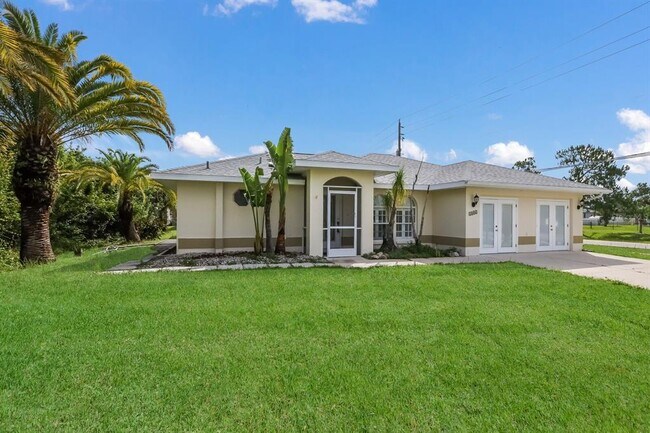 Building Photo - 2004 Boca Chica Ave