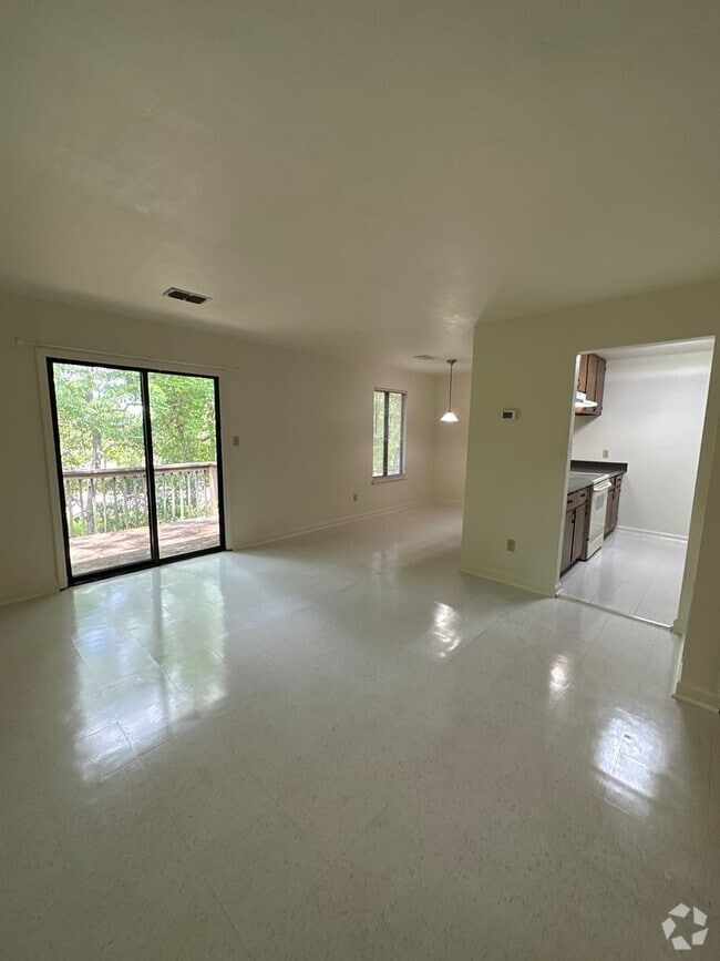 Building Photo - 3708 Donovan Dr
