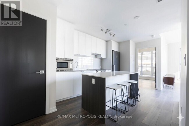 Building Photo - 49 E Liberty St