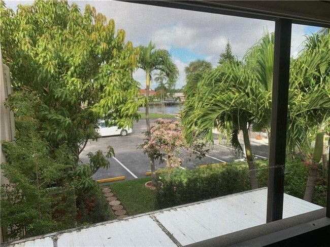 Foto del edificio - 1951 Atlantic Shores Blvd