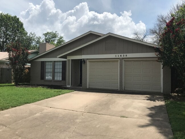 Building Photo - Nice 3/2 IN GRACY WOODS