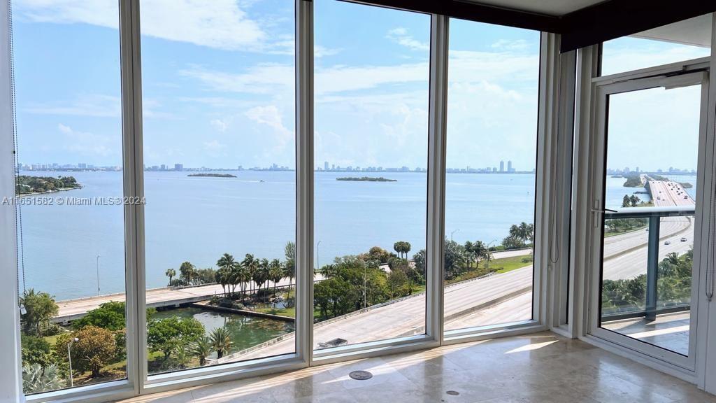 Photo - 601 NE 36th St (Miami, FL)