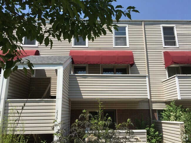 Building Photo - 1111 Maxwell Ave