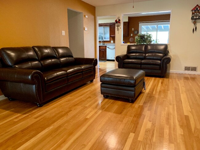 Foto del edificio - 4137 Lemoyne Way