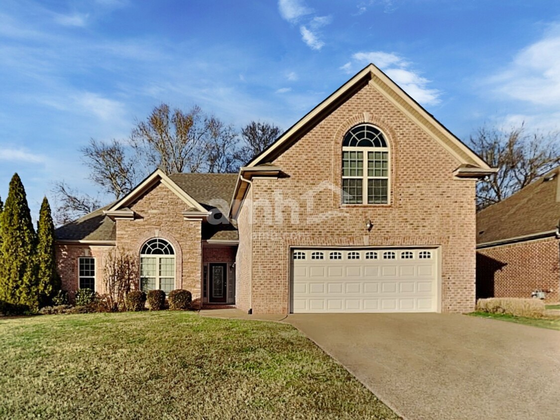 Foto principal - 642 Smoky Mountains Dr