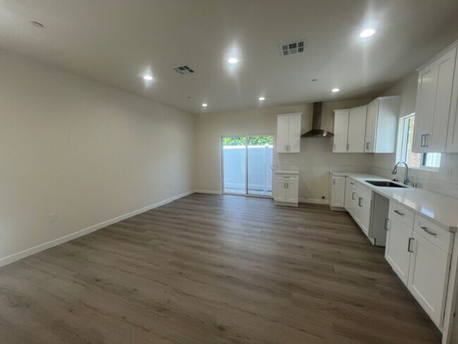Building Photo - 7317-7321 Garden Grove Avenue
