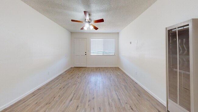 Building Photo - 3508 Gardenia St