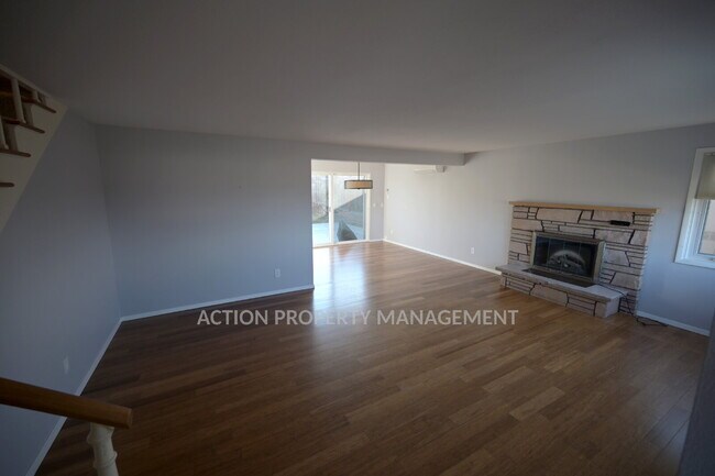 Foto del edificio - 4 bed 2 bath home in Port Angeles