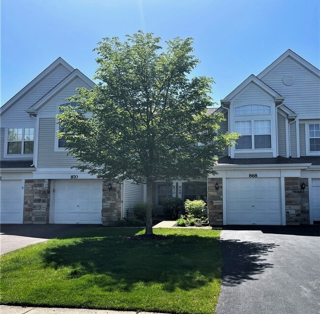 Building Photo - 868 Brompton Ct