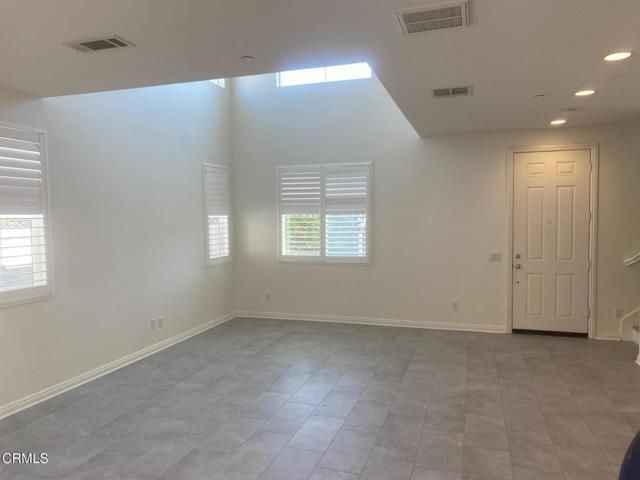 Building Photo - 3630 Dunkirk Dr