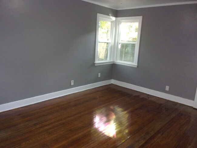 Foto del edificio - 1313 Fairfax St