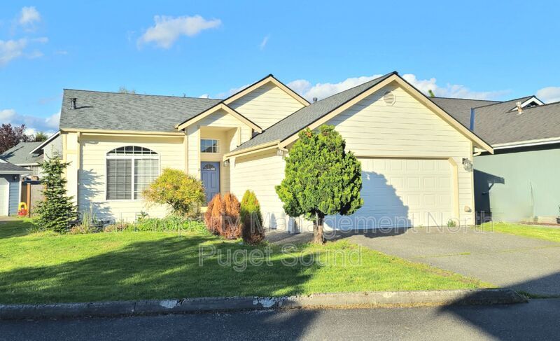 Primary Photo - 15945 Cascade Ln SE