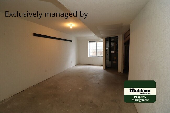 Building Photo - Great Two Story Home In Pueblo West!  Comi...