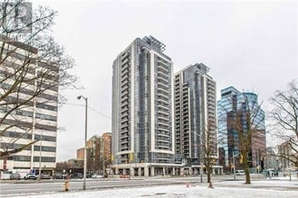 Building Photo - 5793 Yonge St