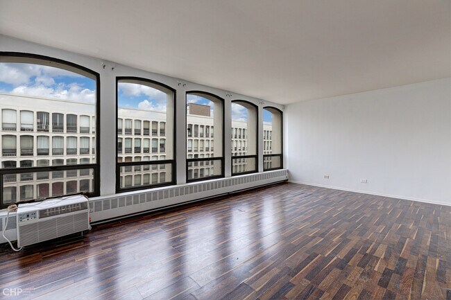 Building Photo - 1401 E 55th Pl