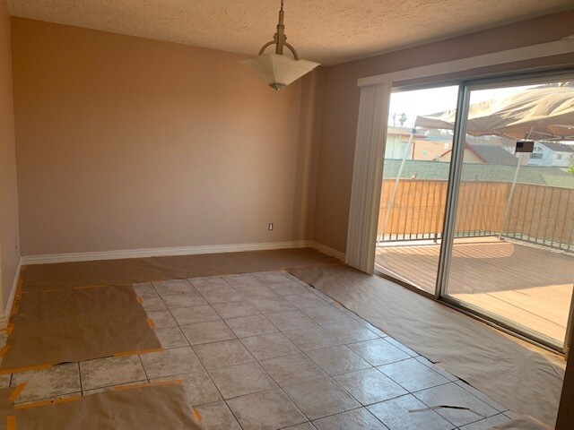 Dining room to deck - 530 W 14th St