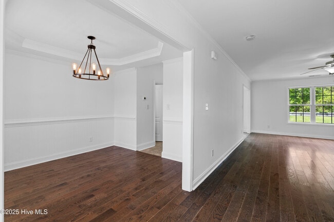 Building Photo - 104 Wild Blossom Dr