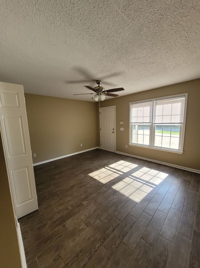 Photo - 101-103Mario Apartment