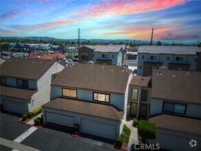 Building Photo - 821 S Cerritos Ave