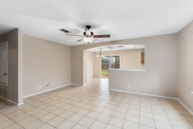 Building Photo - 107 McCarthur Dr