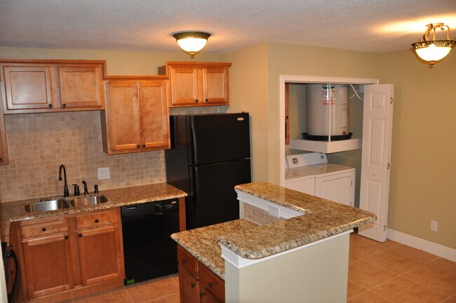 Brand New Refrigerator - 380 Lakepointe Dr