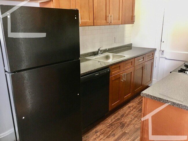 Foto del edificio - Very Nice 1 Bed Available NOW