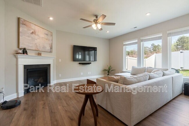 Photo - 69 Balfour Run House