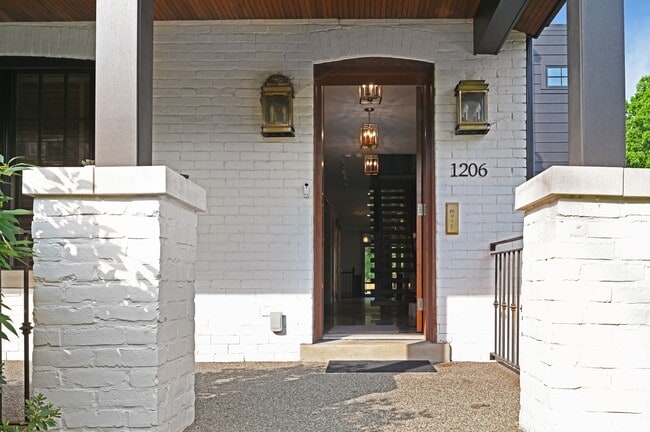 Photo - 1206 S Negley Ave (Pittsburgh, PA) House