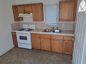 Building Photo - 1920 N 11th Ave