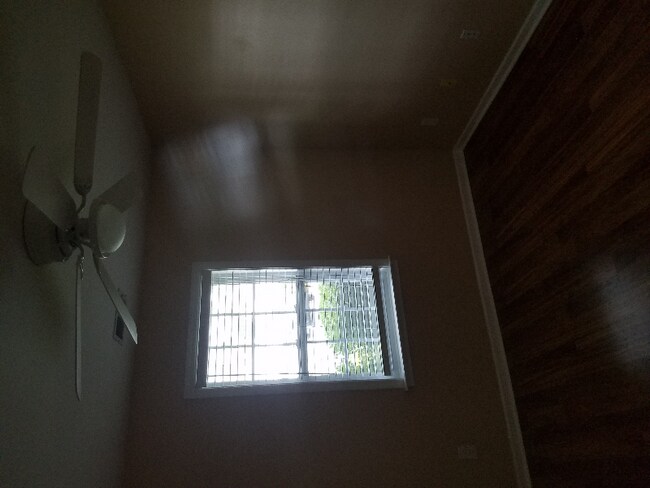 Foto del edificio - 1750 Pepperwood Way