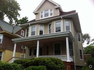 Building Photo - 4 Cottage St