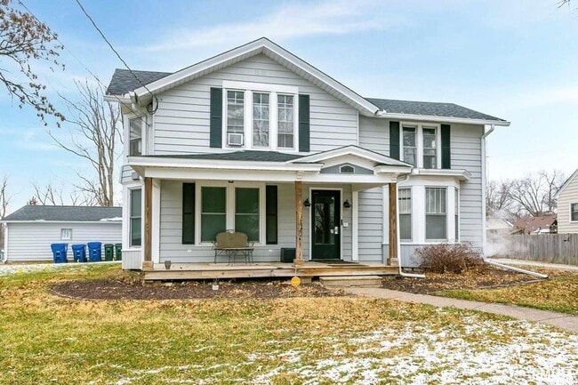 Front Entrance - 2020 Elm St