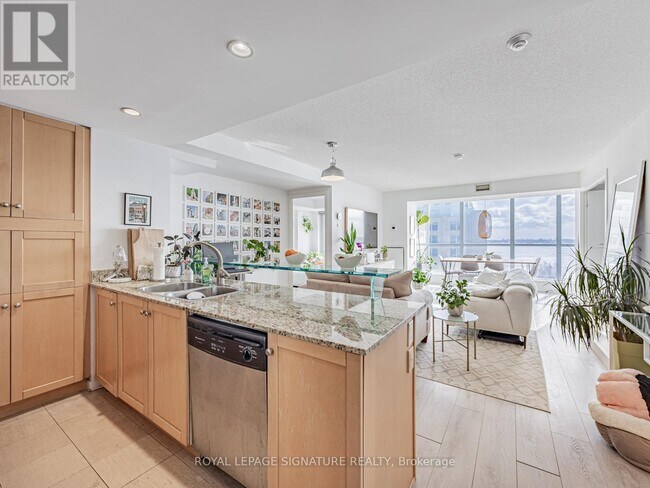 Building Photo - 208 Queens Quay W