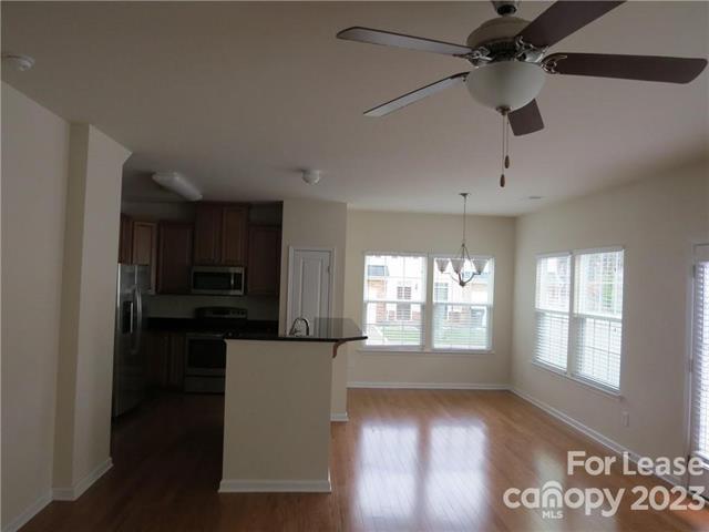Building Photo - 3303 Tulip Tree Ln