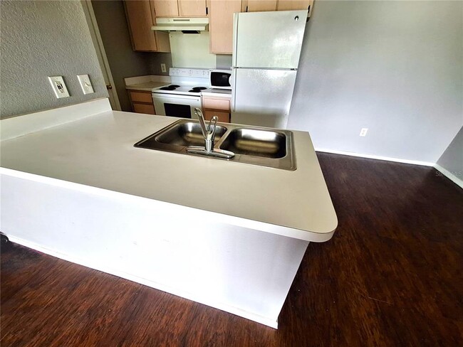 Foto del edificio - 12906 Sanctuary Cove Dr