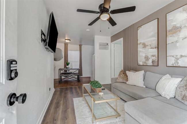 Building Photo - 2917 Ashley St