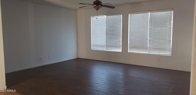 Foto del edificio - 3712 E Fruitvale Ave
