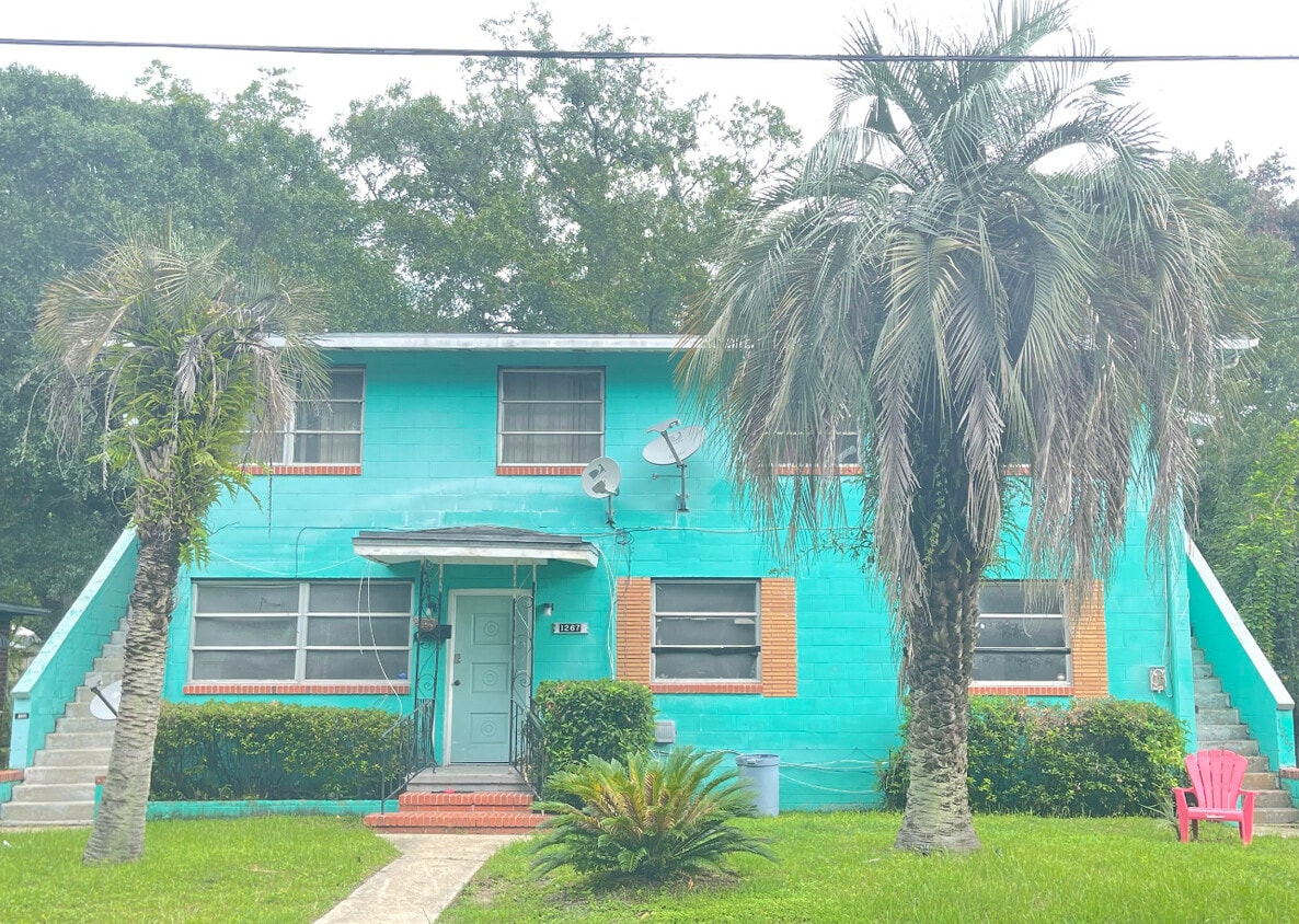 Primary Photo - 1267 W 26th St