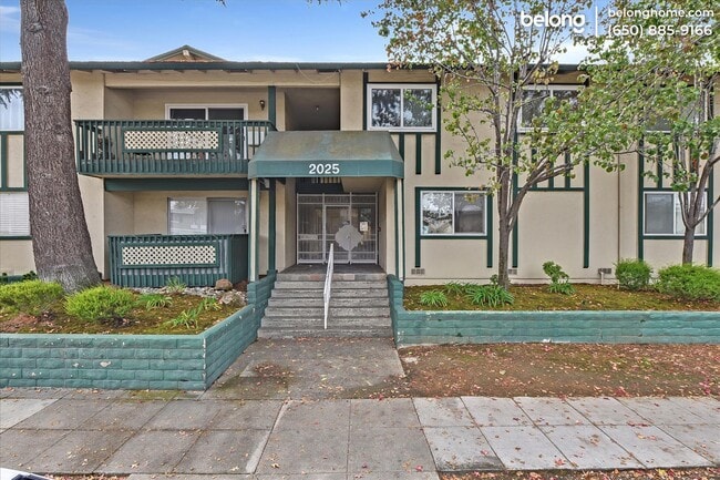 Building Photo - 2025 California St