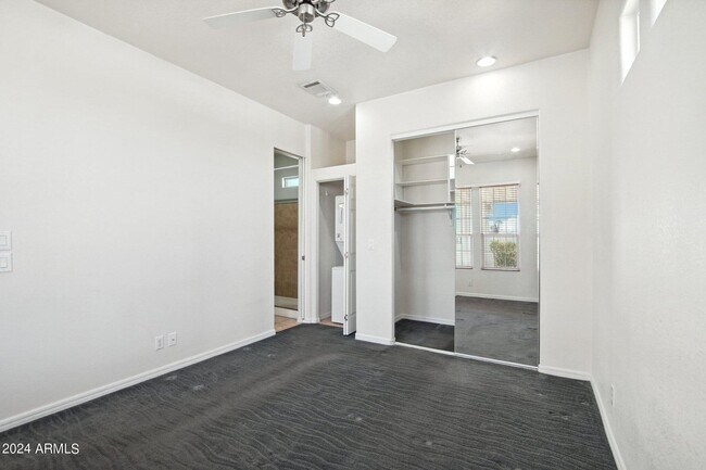 Foto del edificio - 7300 N 51st Ave