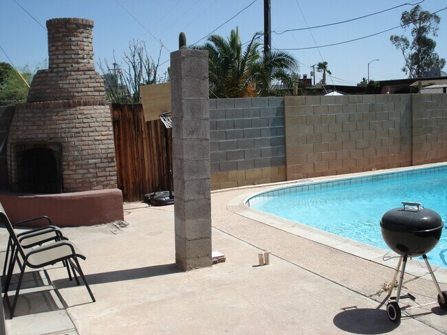 Building Photo - END OF SUMMER SPECIAL - FREE RENT FOR SEPT...