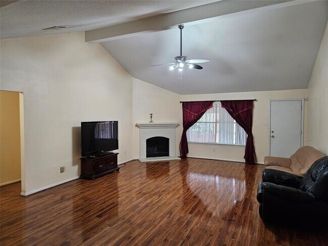 Foto del edificio - 11010 Fern Terrace Dr