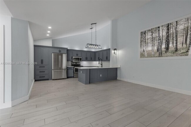 Building Photo - 1050 Summit Trail Cir