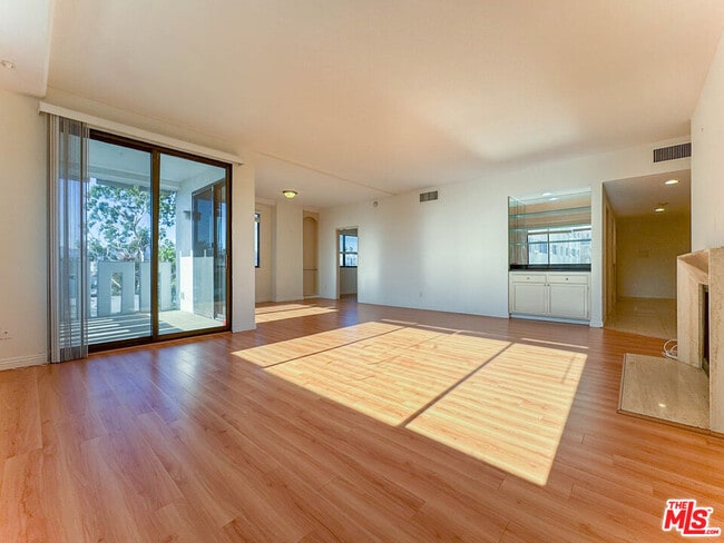 Foto del edificio - 1118 3rd St